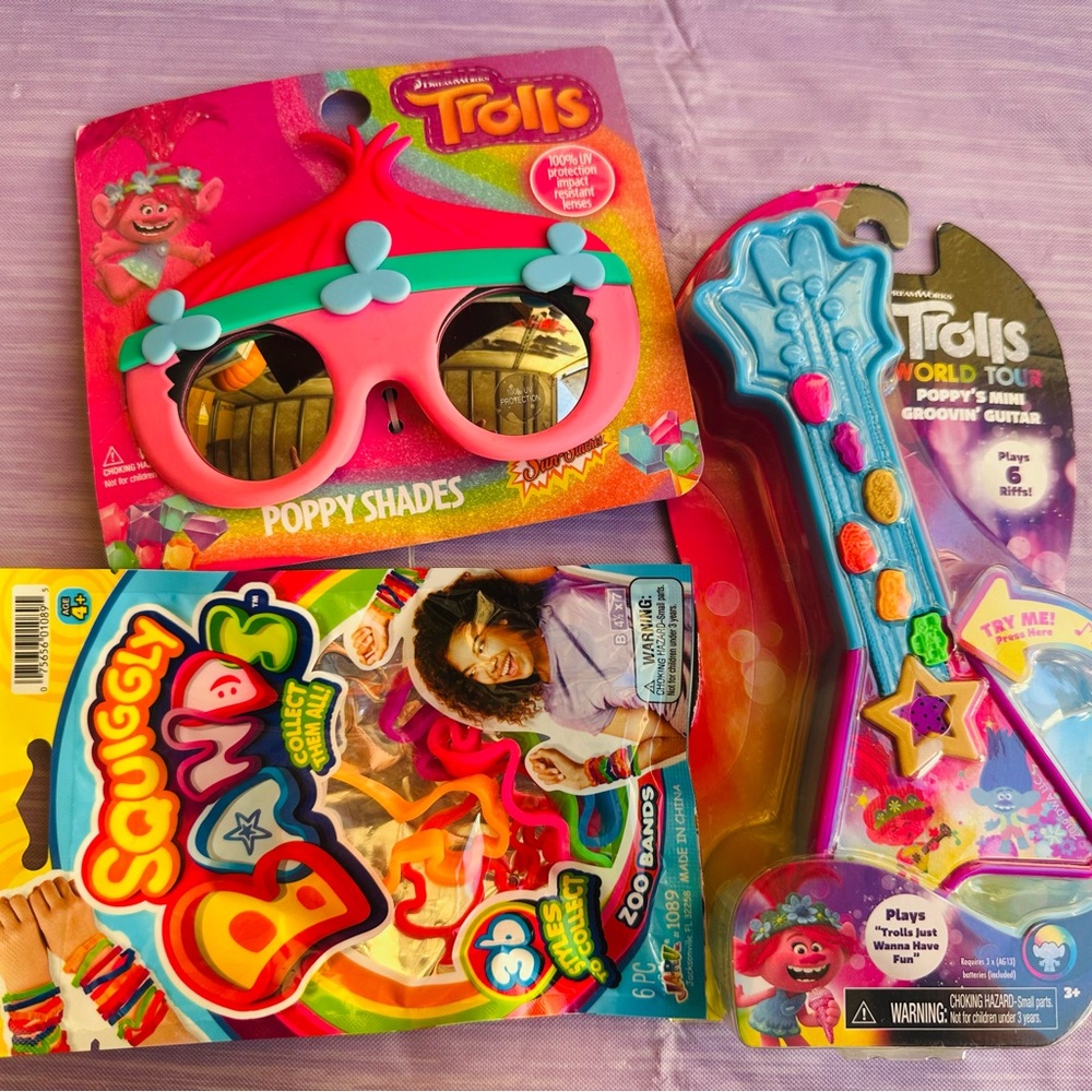Trolls Pink Accessories Set Glasses, 6 Colorful bands, and Musical Guitar